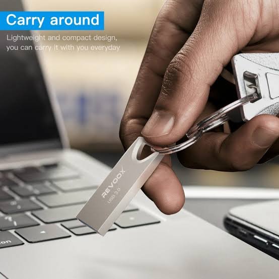 REVOOX Clé USB 3.0 32 Go (RU-U01)